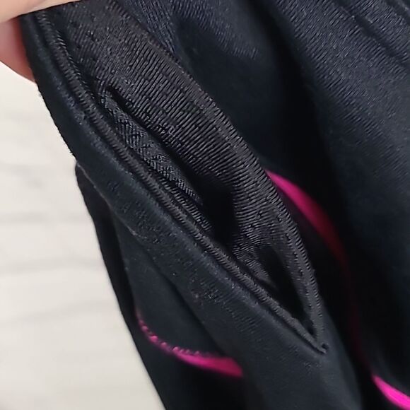 Fabletics Seabert Capri Colorblock Black/Pink PowerHold UPF Pocket Activewear S - Picture 9 of 10